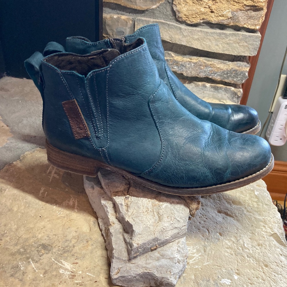 Josef Seibel Sienna 45 in "Petrol" leather size 40
